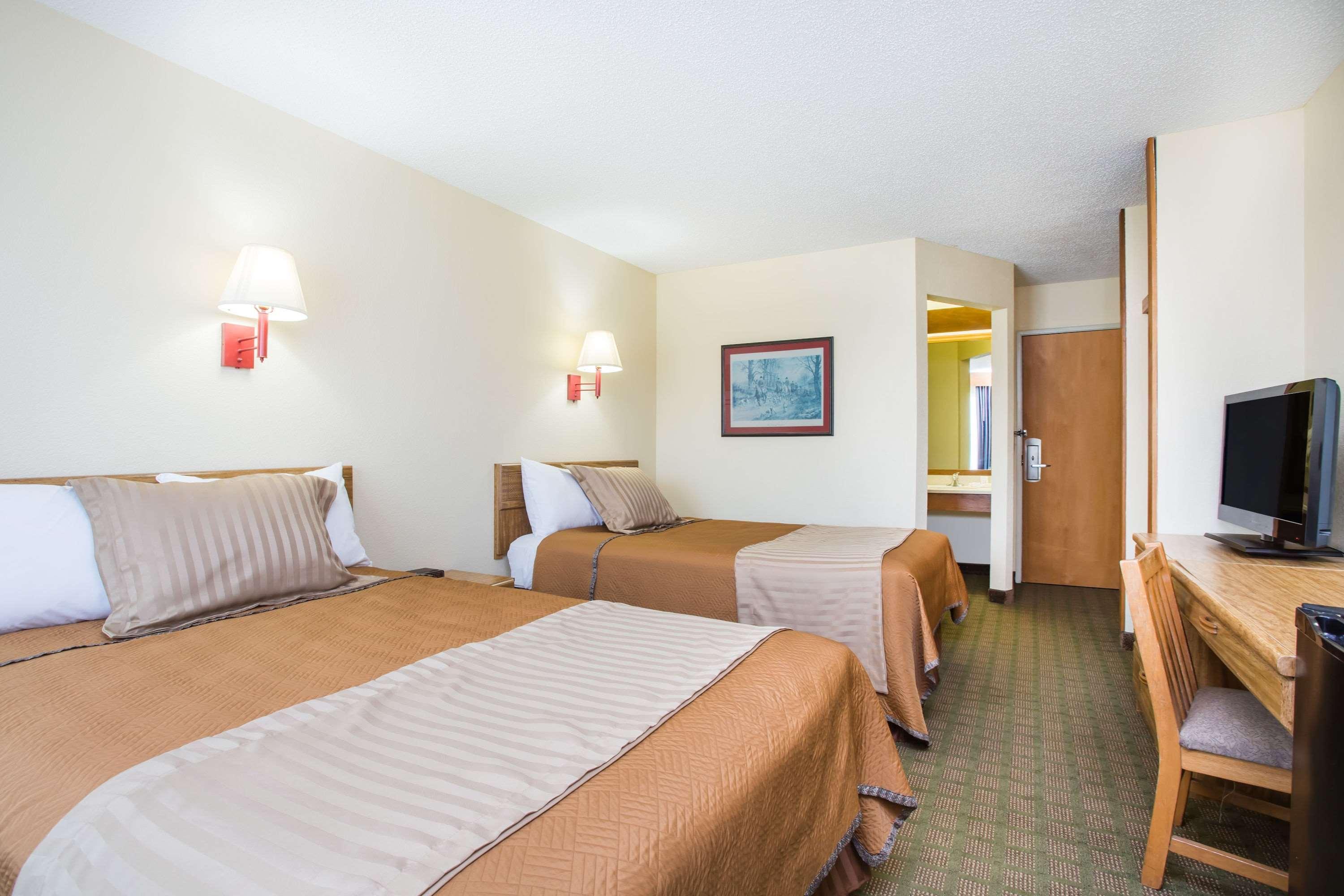 Travelodge By Wyndham Perry National Fairgrounds Area I-75 Exteriör bild