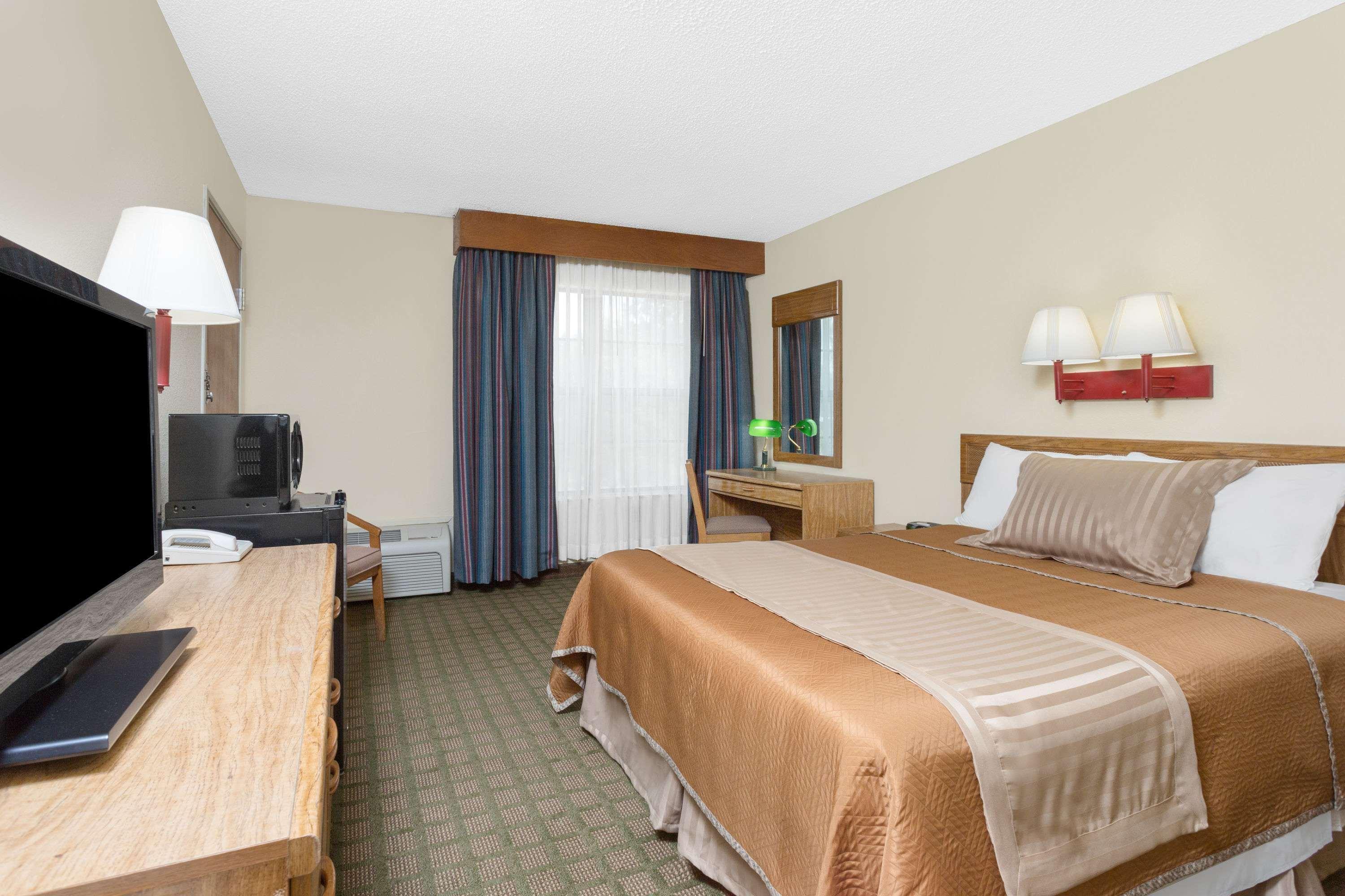 Travelodge By Wyndham Perry National Fairgrounds Area I-75 Exteriör bild