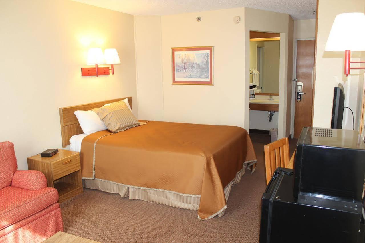 Travelodge By Wyndham Perry National Fairgrounds Area I-75 Exteriör bild